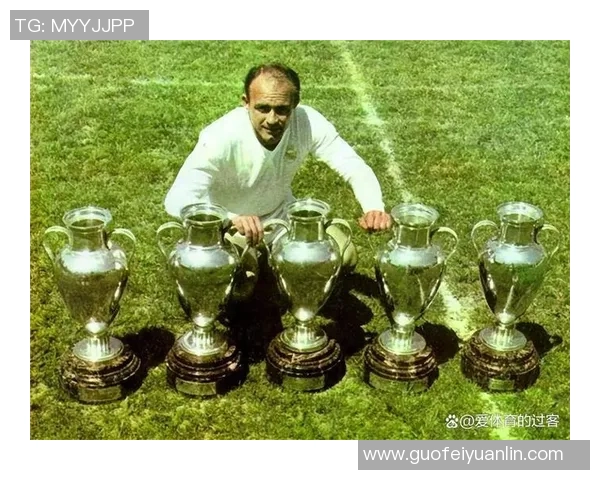 全球足球历史十大神级球员排名盘点 谁是永远的王者